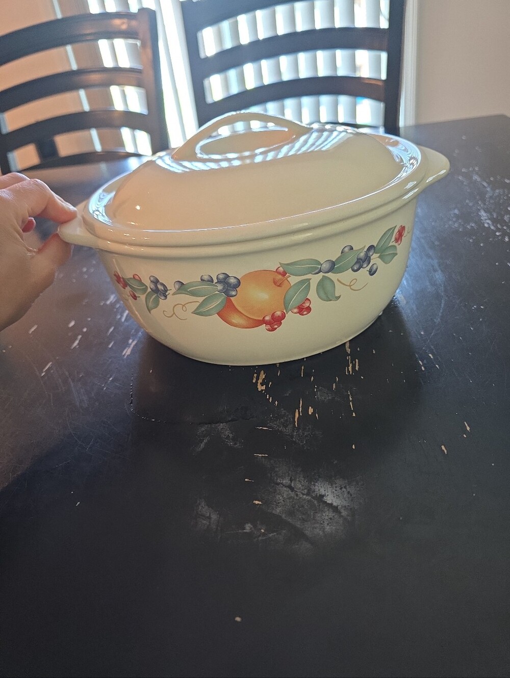Corelle Coordinates covered casserole dish "Abundance Fruit" 2.5qt